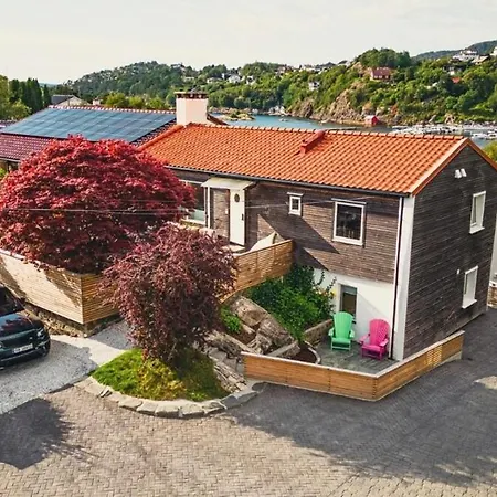 Lille Luxury Moderne Med Stor Uteplass, Utekjøkken Og Pergola