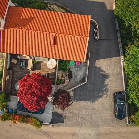 Lille Luxury Moderne Med Stor Uteplass, Utekjokken Og Pergola * Μπέργκεν