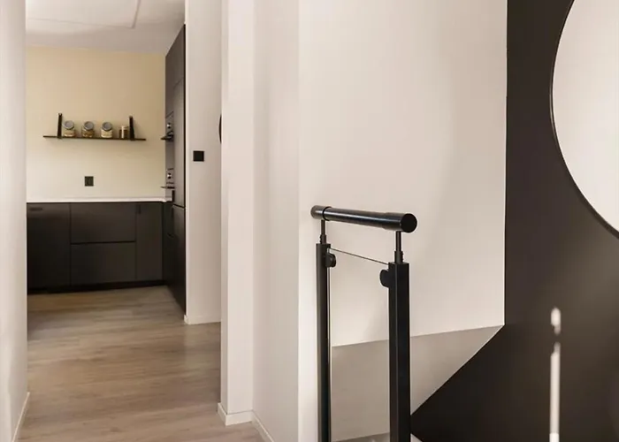 Lille Luxury Moderne Med Stor Uteplass, Utekjokken Og Pergola Дом отдыха *