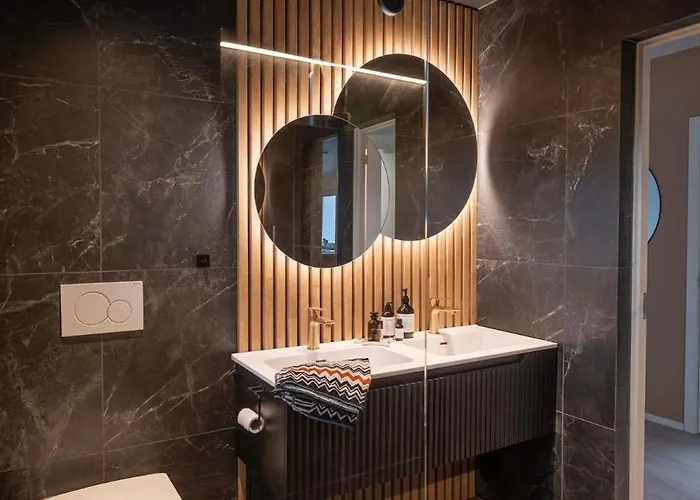 Σπίτι διακοπών Lille Luxury Moderne Med Stor Uteplass, Utekjokken Og Pergola